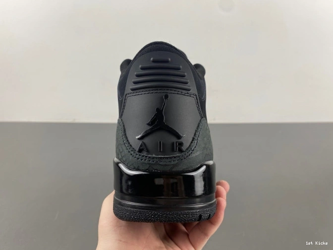 CT8532-001 Air Cat 3 Jordan Black 0722